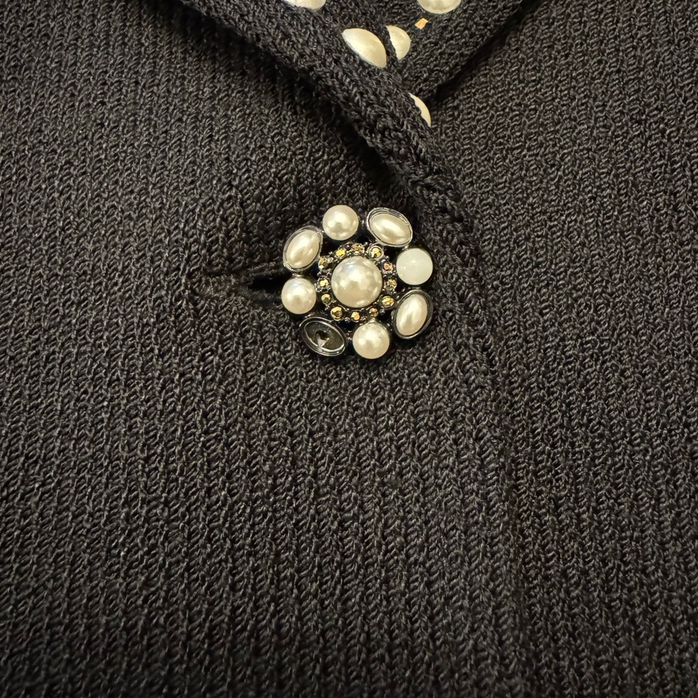 ❤️St John Dark Navy Santana Knit Jacket with Pearls and Sequins.  Size 10.. - Picture 15 of 16